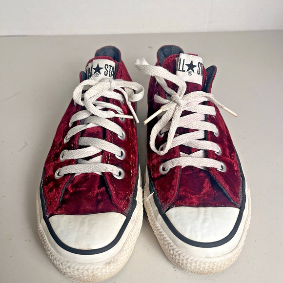 Vintage Converse Red Velour All Star Low Top 90s Made USA 4.5Y / Women’s 6 RARE - Picture 2 of 16